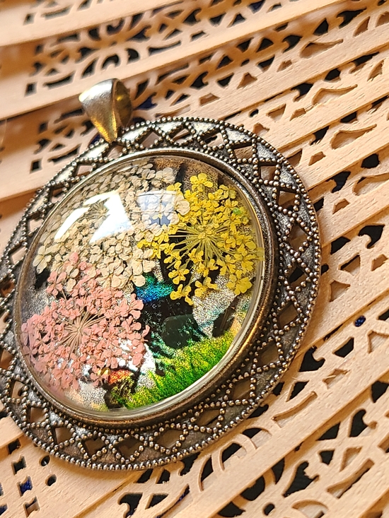 Vintage Jewelry - Vintage Yellow Pink Green Floral Resin Pendant Necklace